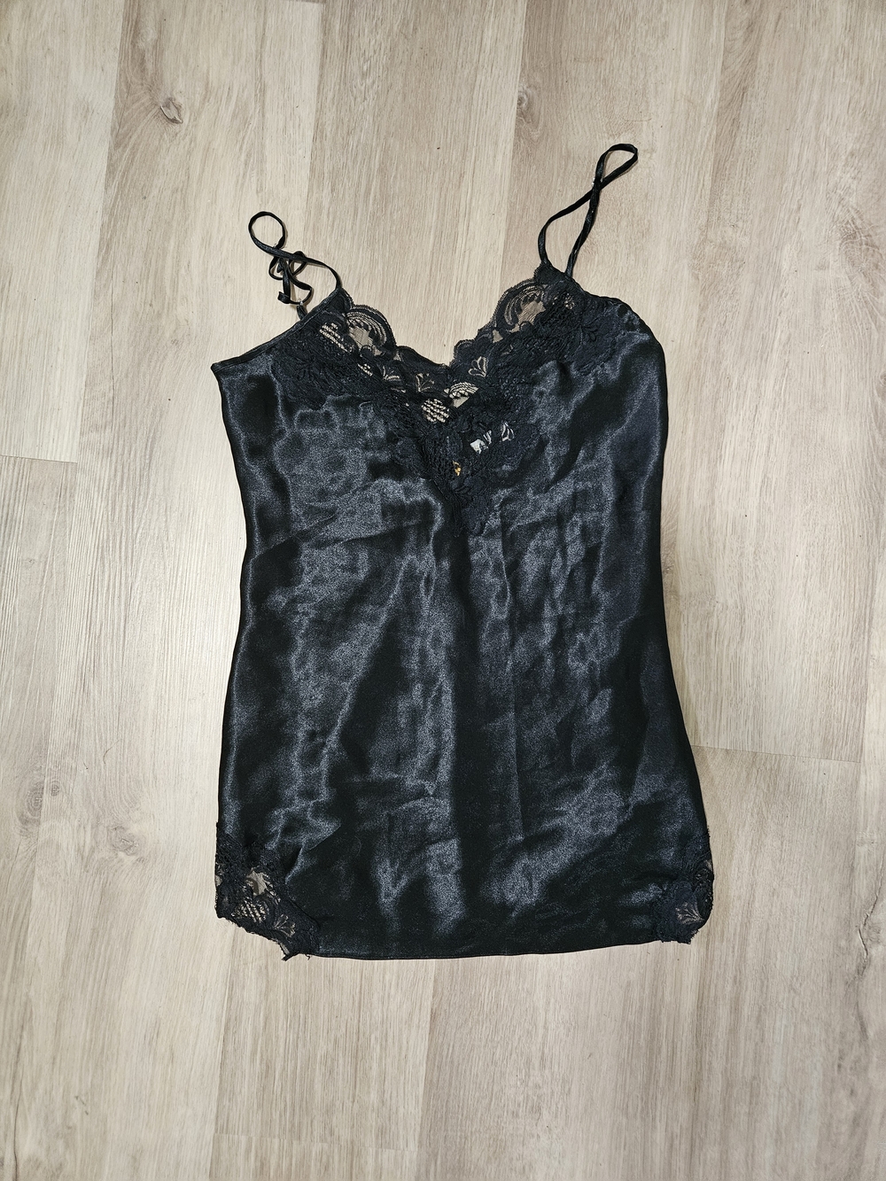 Vintage Victoria’s Secret Black Satin & Lace Camisole Tank Top Small
